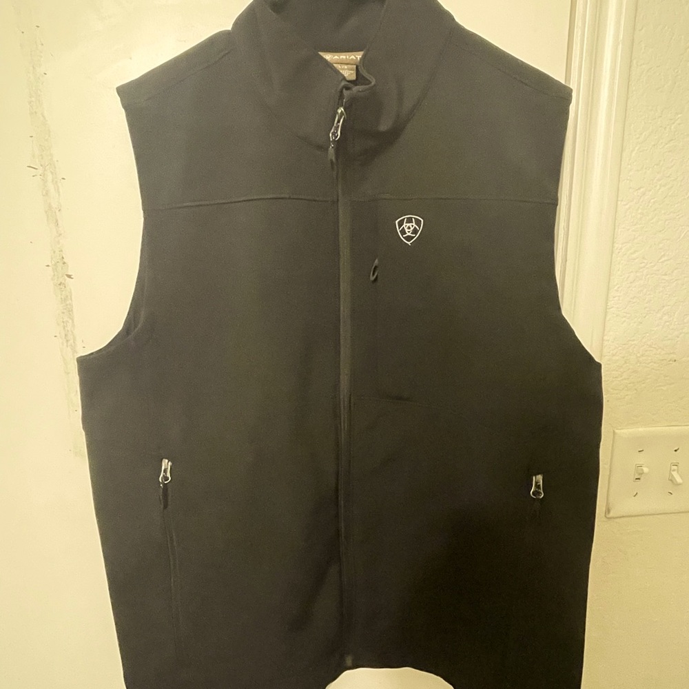 Ariat vest